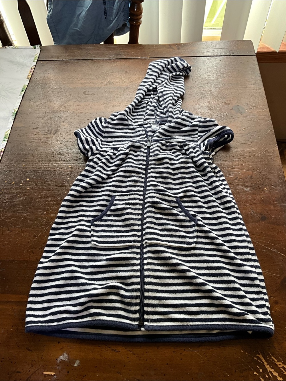 Old Navy size 3T hooded cover-up